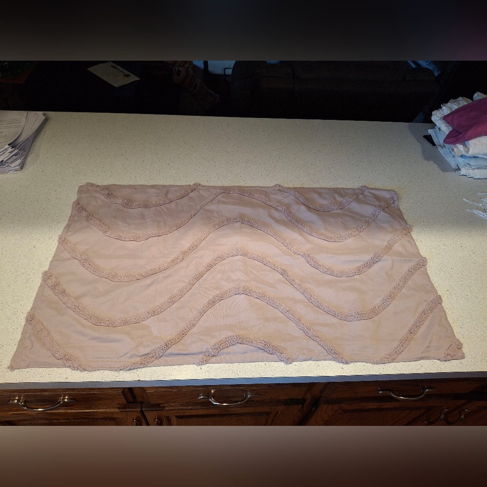 Koolaburra Muted Lavendar/Pink Decorative Pillow Cover Set (KING SIZED)